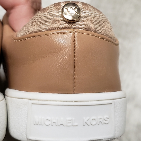 Michael Kors Girls Sz 12 Sneakers 👟 - Picture 9 of 13